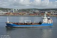 Oil/Chemical tanker बेचने के लिए