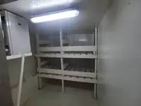 आपूर्ति जहाज बिक्री के लिए