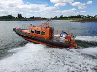 कंटेनर जहाज बिक्री के लिए