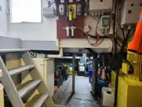 कार्य नौकाएँ बिक्री के लिए