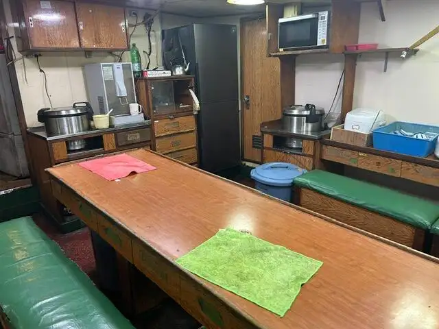 ट्रॉलर बिक्री के लिए