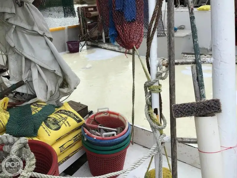 ट्रॉलर बिक्री के लिए