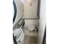 कार्य नौकाएँ बिक्री के लिए