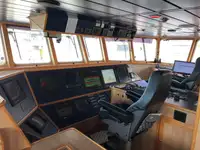 Purse seiner बेचने के लिए