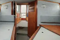 कार्य नौकाएँ बिक्री के लिए
