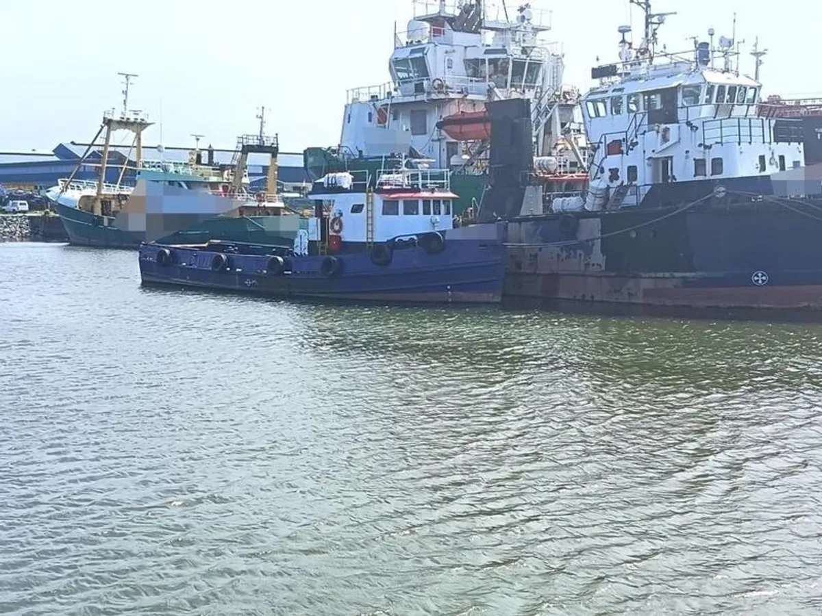 आपूर्ति जहाज बिक्री के लिए