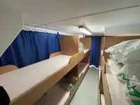 कंटेनर जहाज बिक्री के लिए