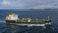 Oil/Chemical tanker बेचने के लिए
