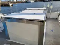 Trawler बेचने के लिए