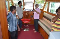 क्रू बोट बिक्री के लिए