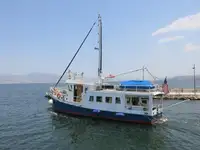 Trawler बेचने के लिए