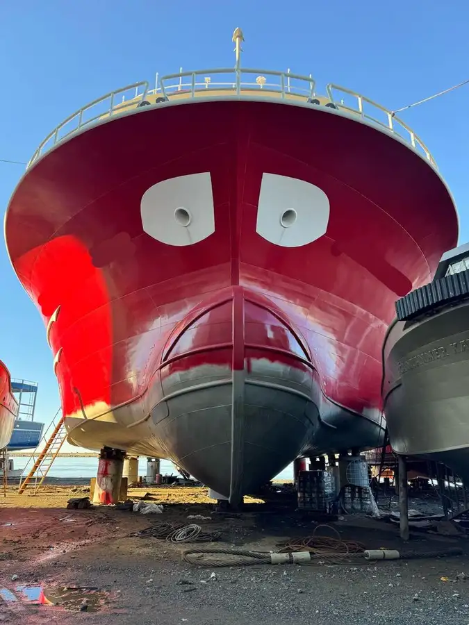 मत्स्य पालन ट्रॉलर बेचने के लिए