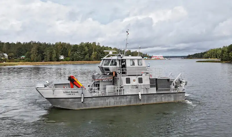 कटमरैन बेचने के लिए