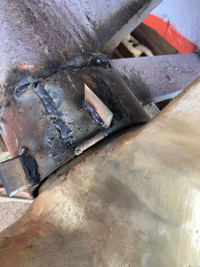 नौका पोत बेचने के लिए