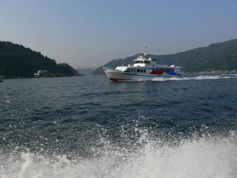 नौका पोत बेचने के लिए