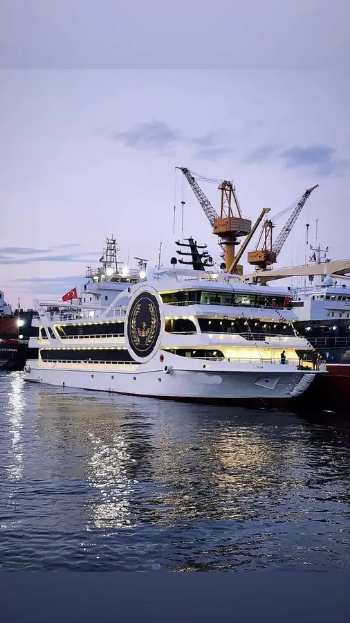 मोटर पोत बेचने के लिए