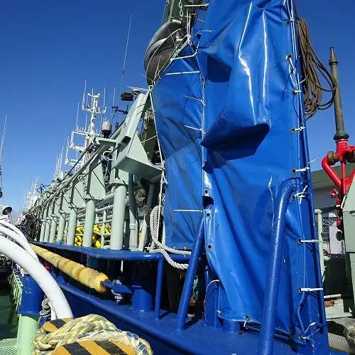 मछली पकड़नेवाला जहाज़ बेचने के लिए