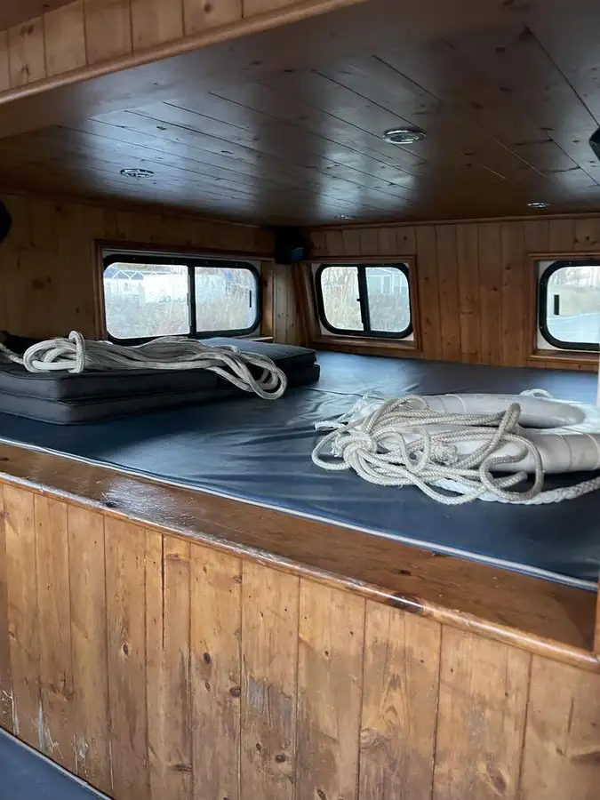 टोबोट बेचने के लिए