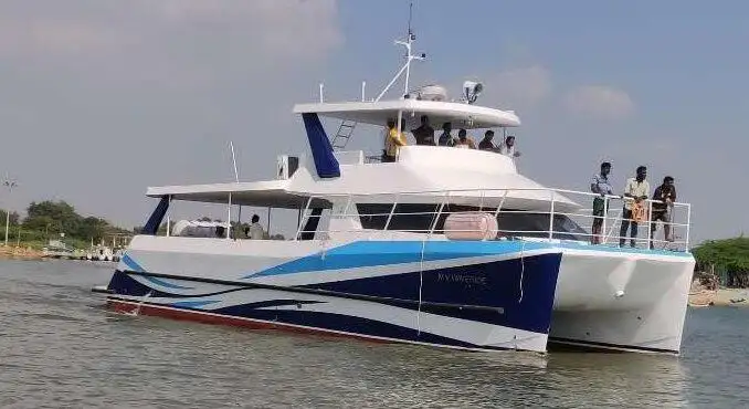 मोटर पोत बेचने के लिए