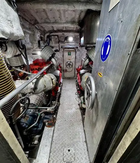 पायलट नाव बेचने के लिए