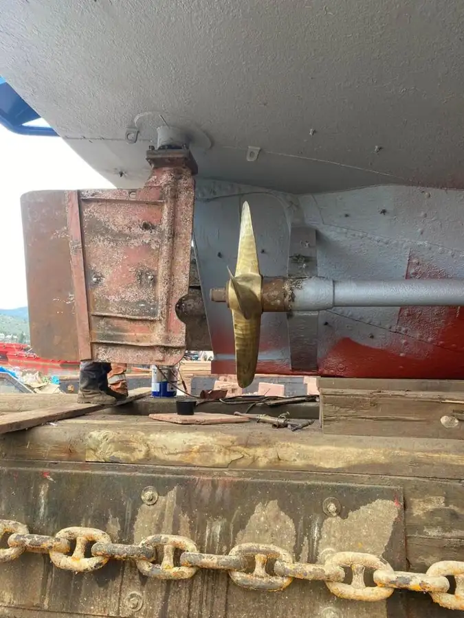 नौका पोत बेचने के लिए