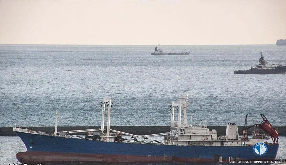 बादबानी जहाज बेचने के लिए