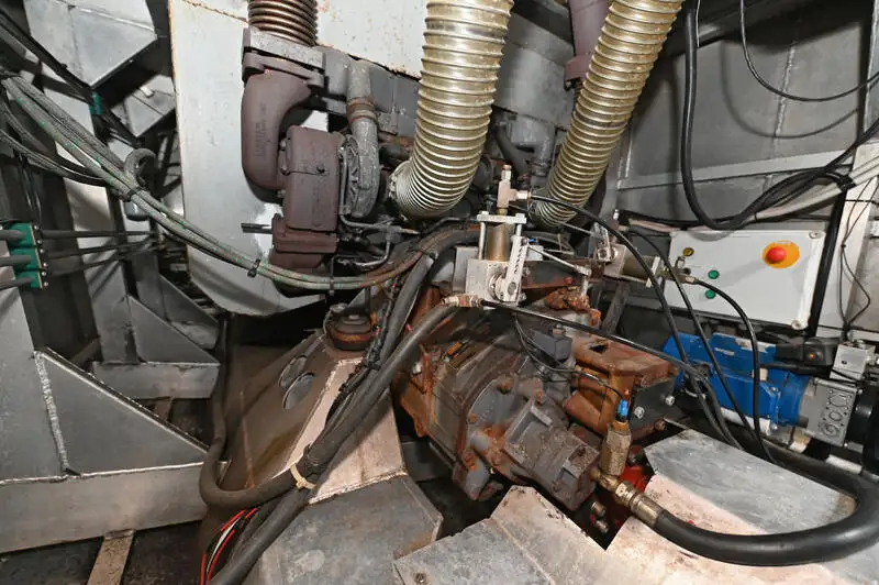 कटमरैन बेचने के लिए