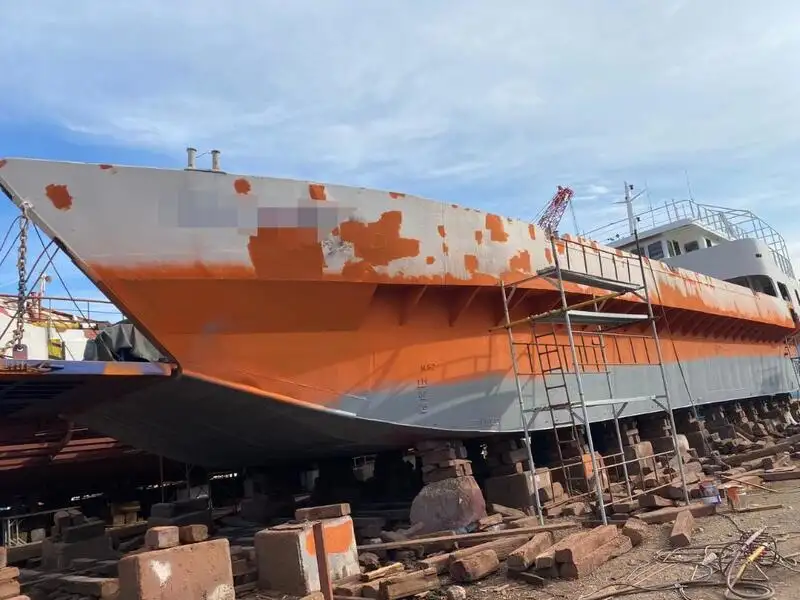 नौका पोत बेचने के लिए