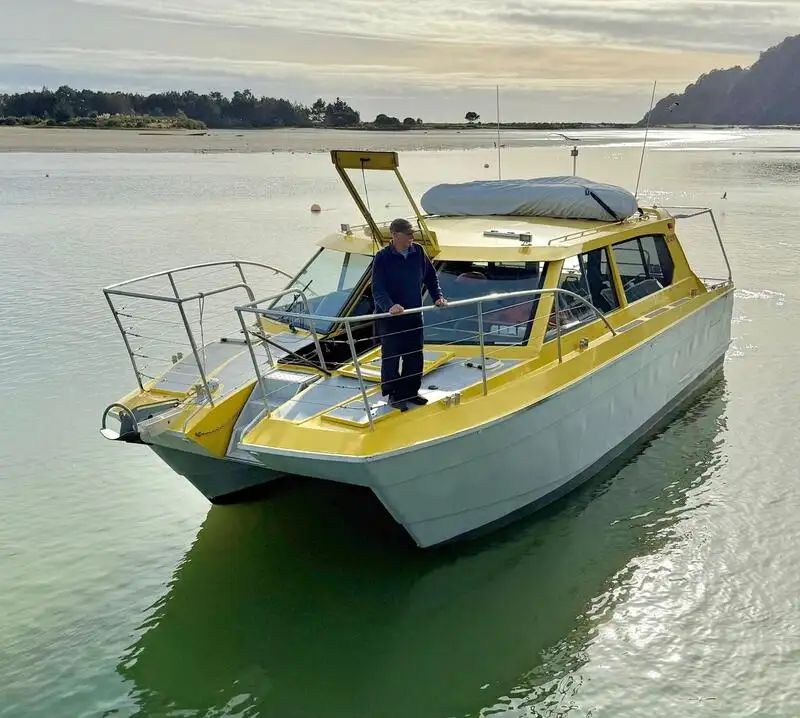 मोटर पोत बेचने के लिए