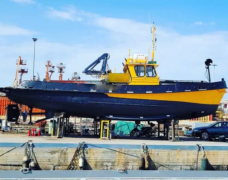 काम की नावें बेचने के लिए