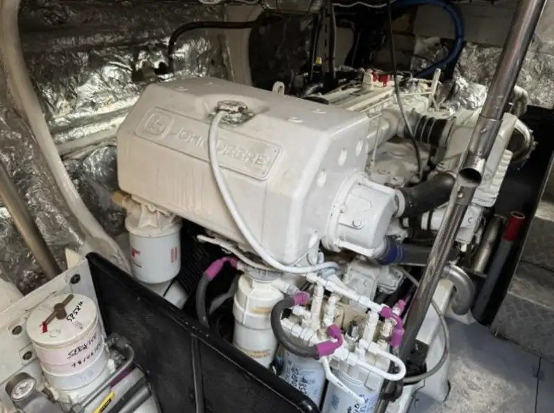 पायलट नाव बेचने के लिए