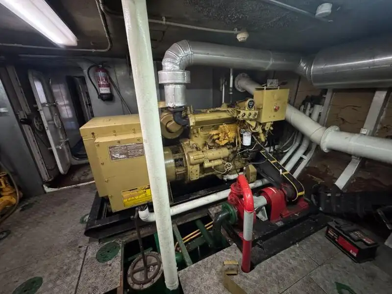 नौका पोत बेचने के लिए