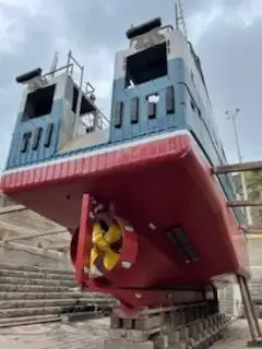 मत्स्य पालन ट्रॉलर बेचने के लिए