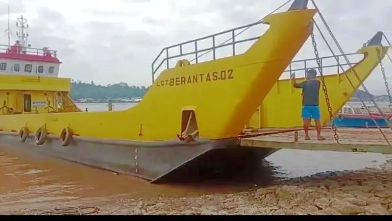 लैंडिंग क्राफ्ट, टैंक बेचने के लिए