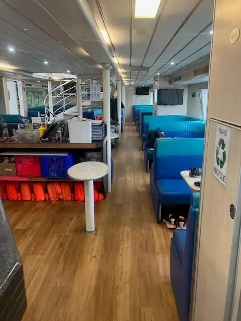 नौका पोत बेचने के लिए