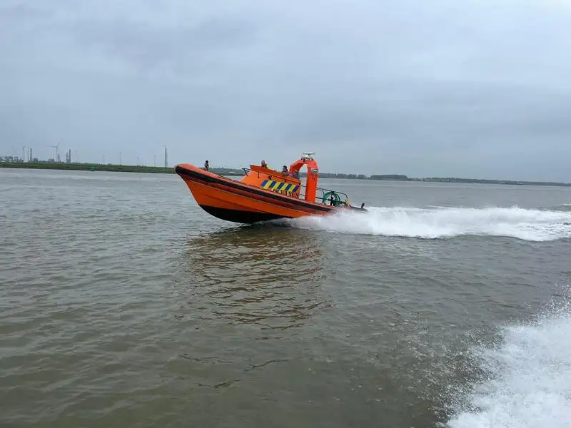कठोर inflatable नाव बेचने के लिए