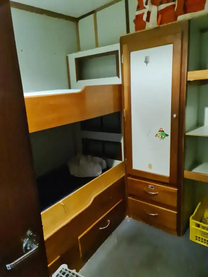 लंबी लाइन पोत बेचने के लिए