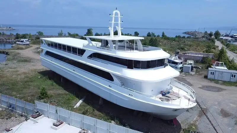 मोटर पोत बेचने के लिए