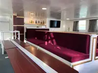 रोपैक्स जहाज बेचने के लिए