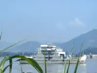 रोपैक्स जहाज बेचने के लिए