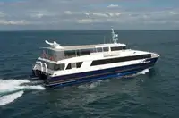 कटमरैन बेचने के लिए