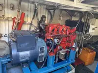 काम की नावें बेचने के लिए