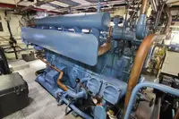 पेट्रोल नाव बेचने के लिए