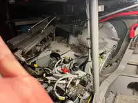 पायलट नाव बेचने के लिए