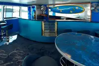 कटमरैन बेचने के लिए