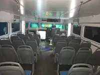 चालक दल की नाव बेचने के लिए