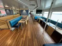 मोटर पोत बेचने के लिए