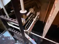 टोबोट बेचने के लिए