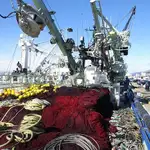 मछली पकड़नेवाला जहाज़ बेचने के लिए