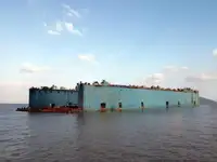 फ्लोटिंग डॉक बेचने के लिए